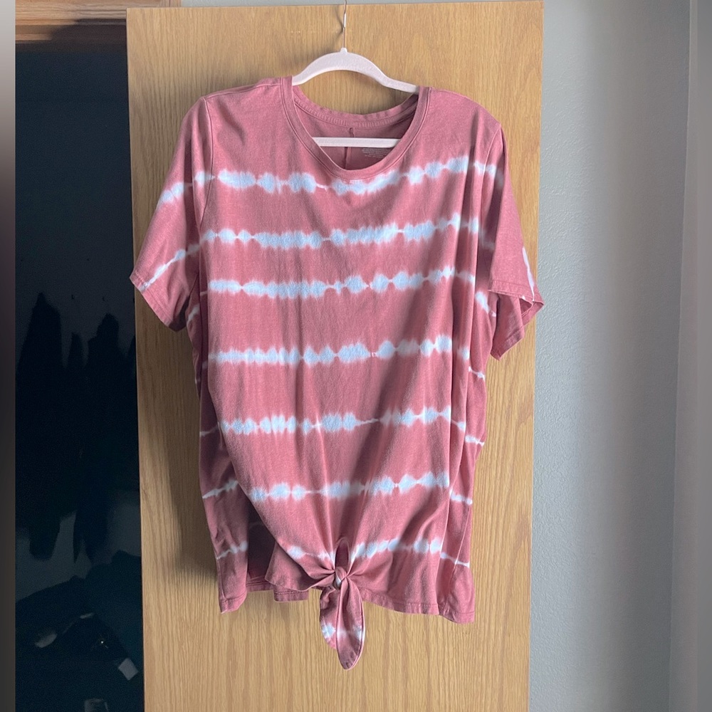 Lane Bryant tie front t-shirt 26/28